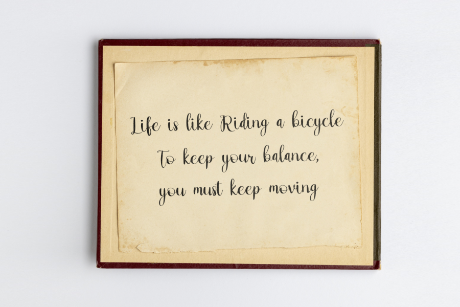 Maudylaki Font 1001 Fonts